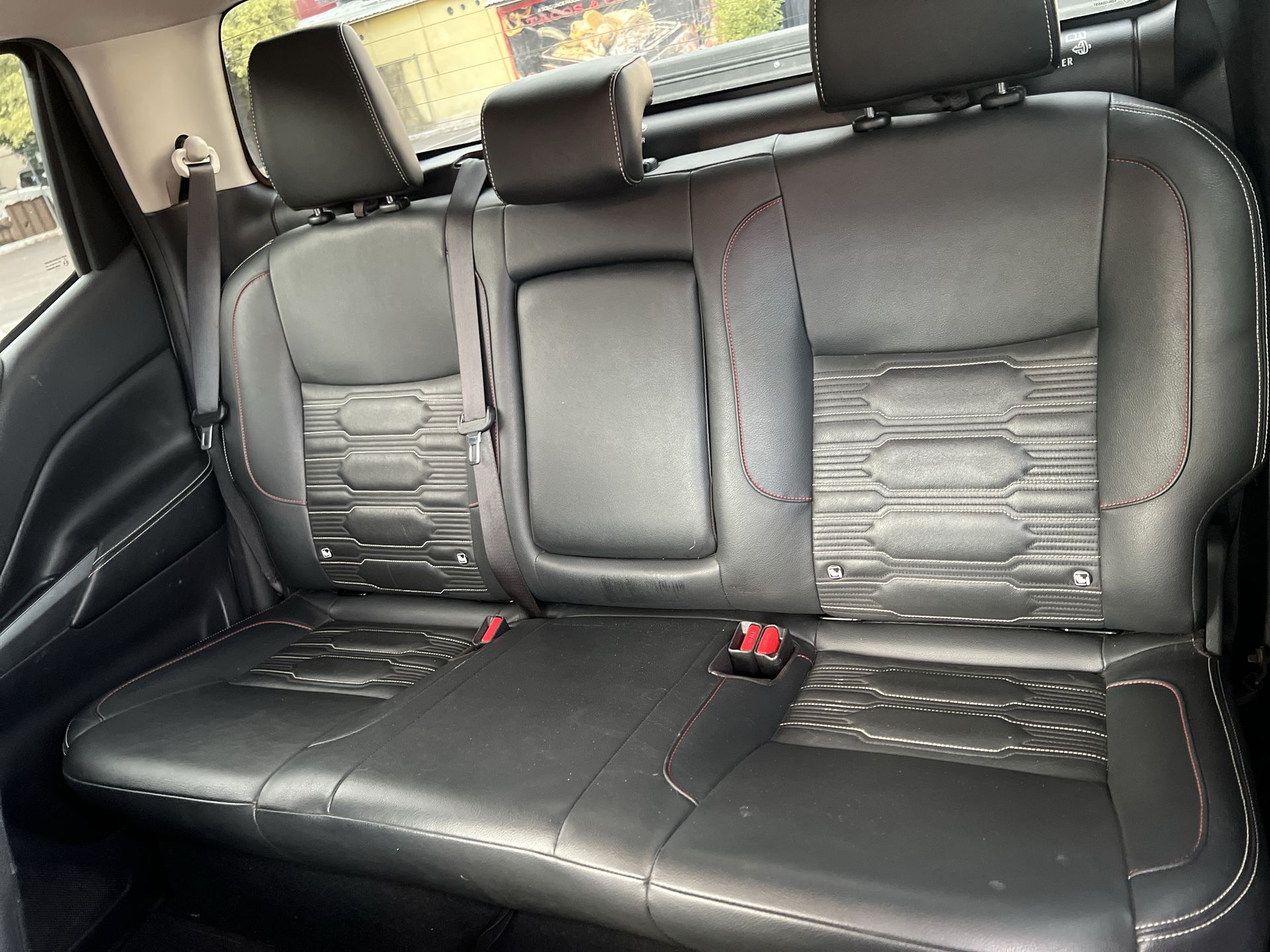 2023 Nissan FRONTIER PRO-4X 4X4 TA 23