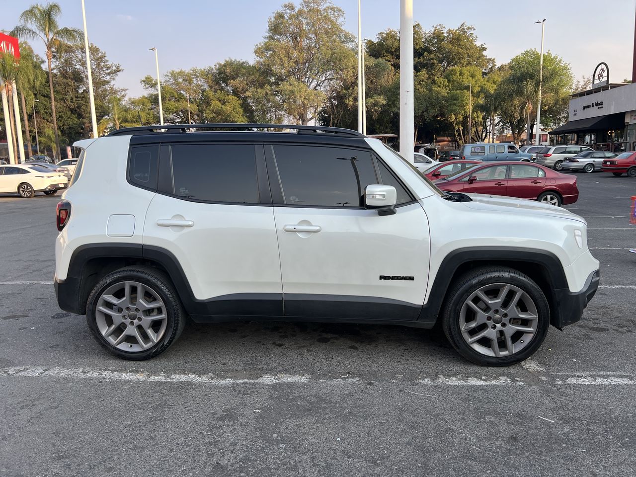 2022 Jeep RENEGADE LIMITED