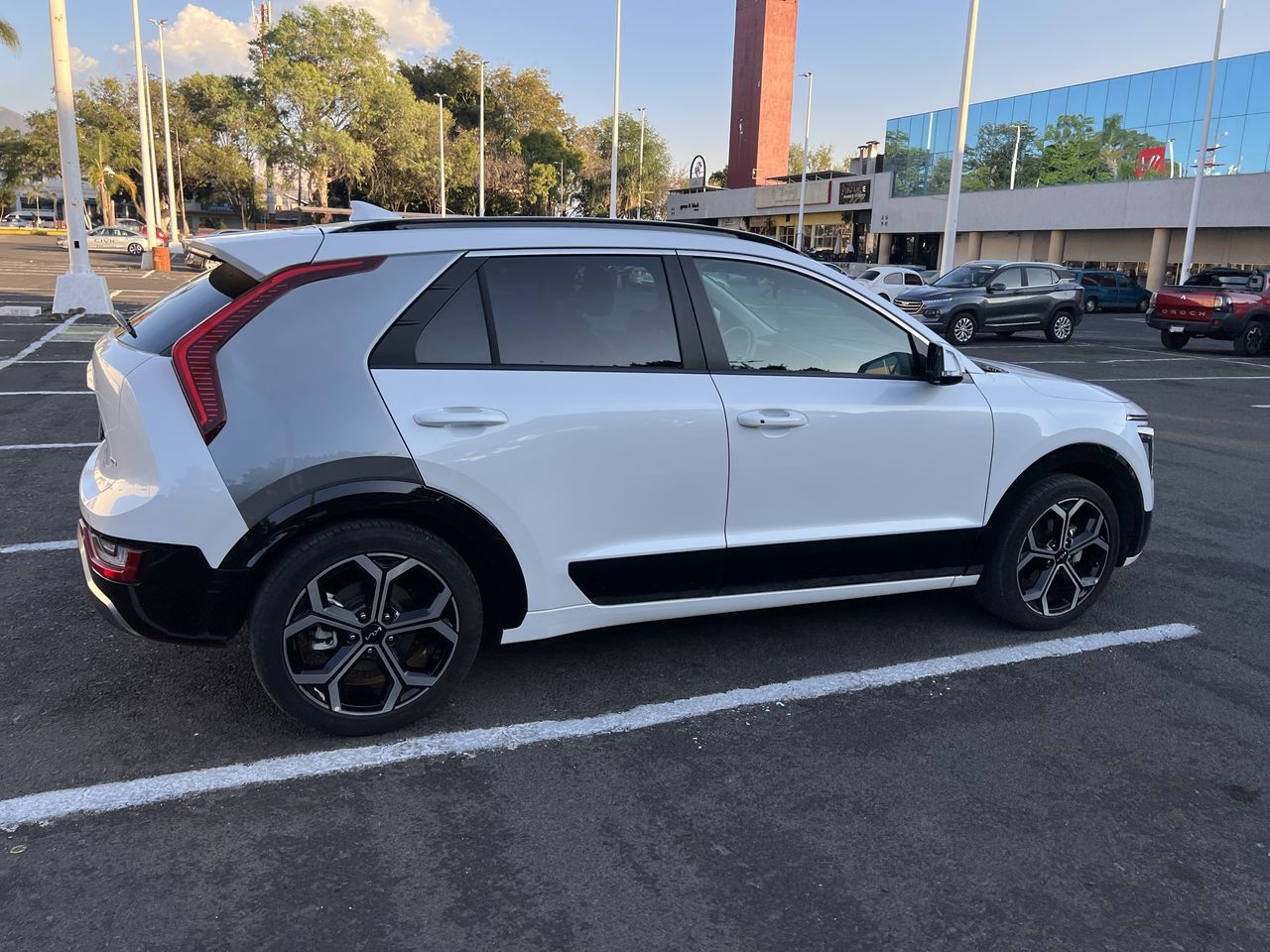 2023 Kia NIRO NIRO 1.6L EX DCT HIBRIDO