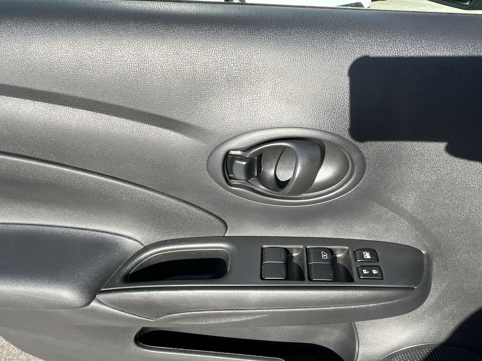 2022 Nissan VERSA MT AC 1.6L 22