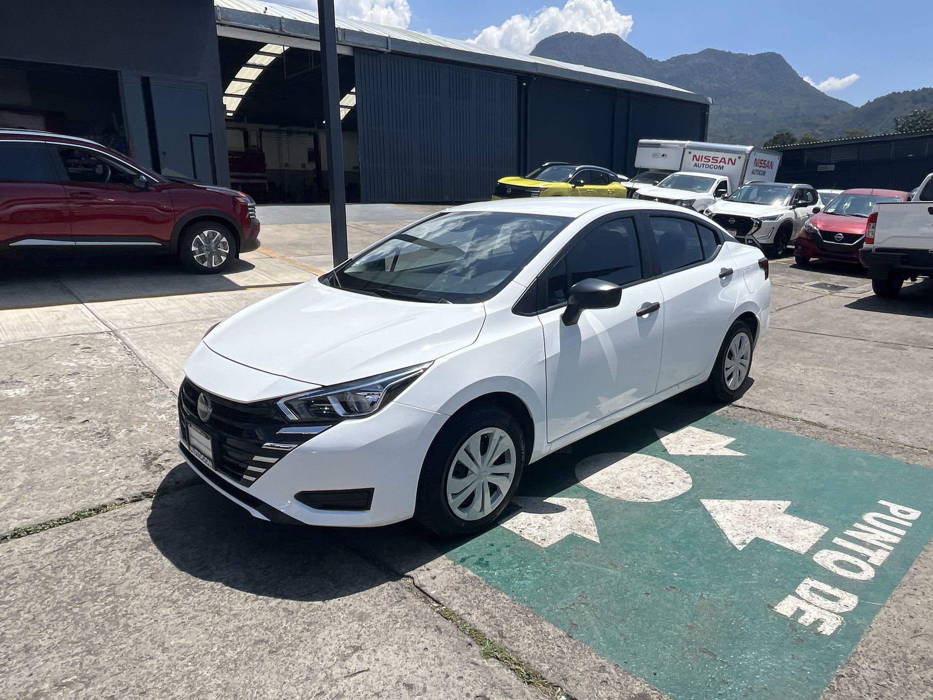 2023 Nissan VERSA SENSE MT 23