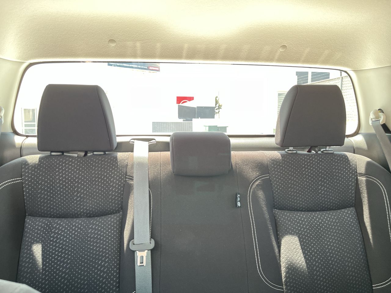 2020 Nissan FRONTIER DOBLE CABINA SE TM AC PAQ SEG 6VEL