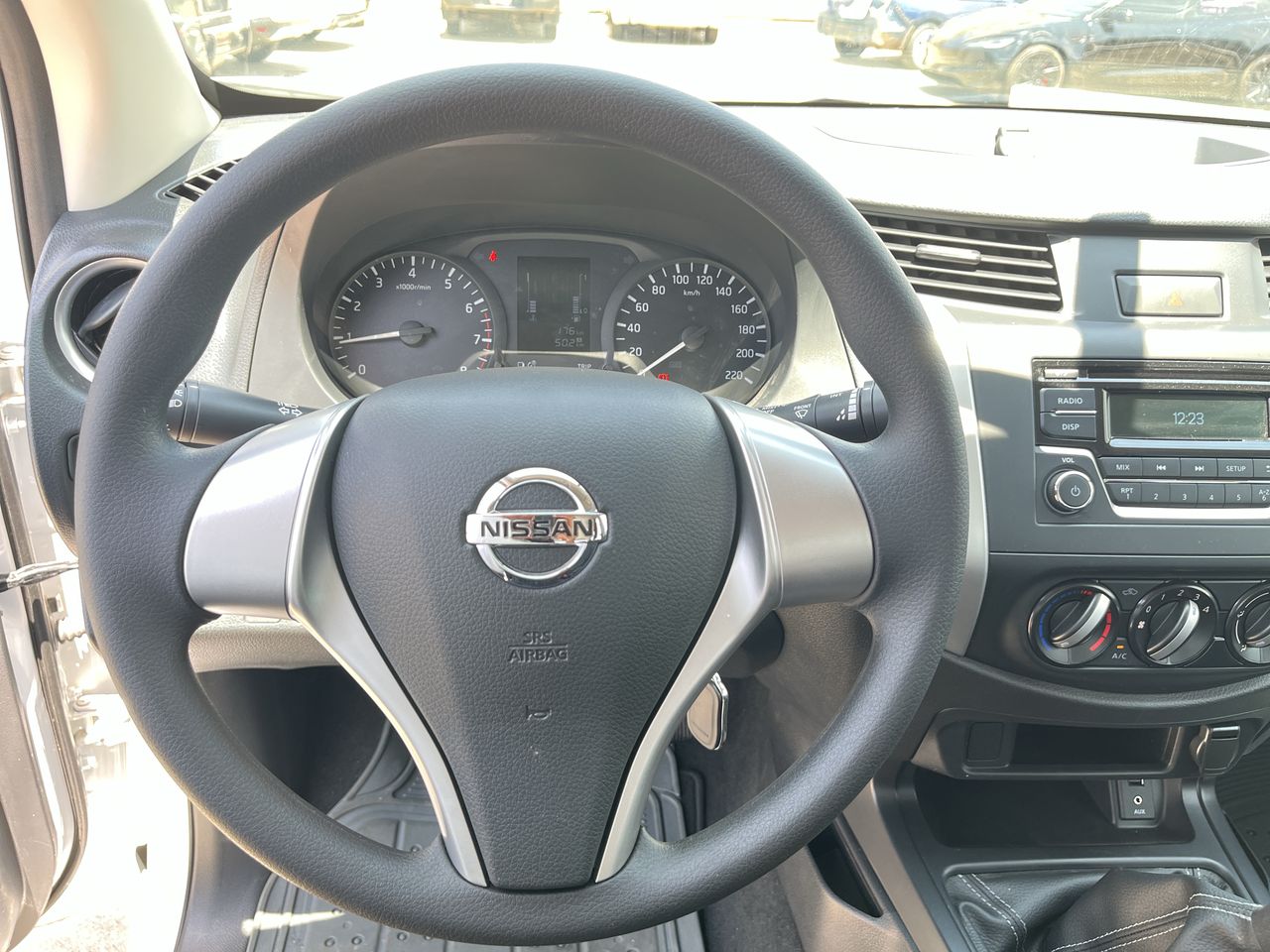 2020 Nissan FRONTIER DOBLE CABINA SE TM AC PAQ SEG 6VEL