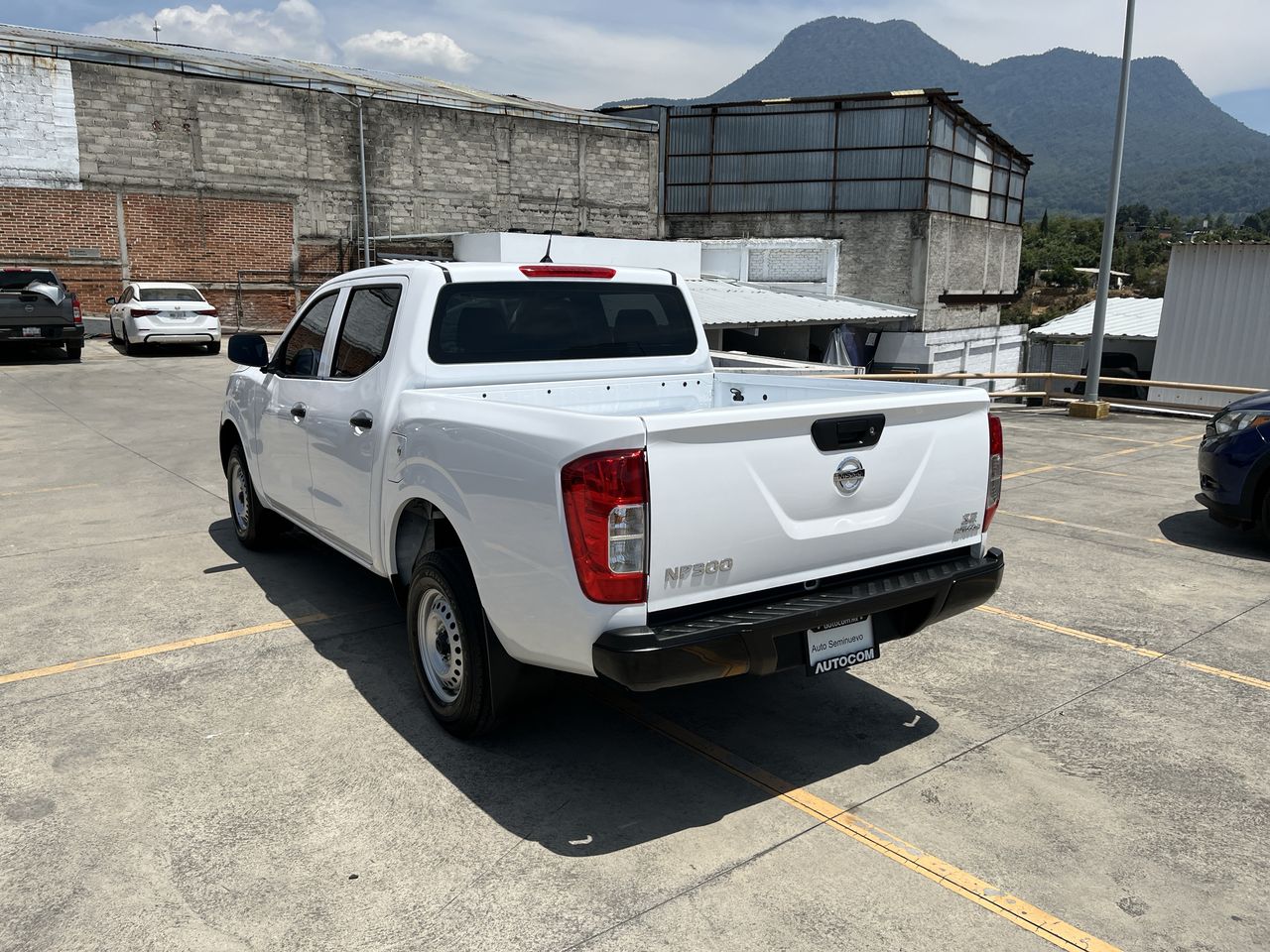 2020 Nissan FRONTIER DOBLE CABINA SE TM AC PAQ SEG 6VEL
