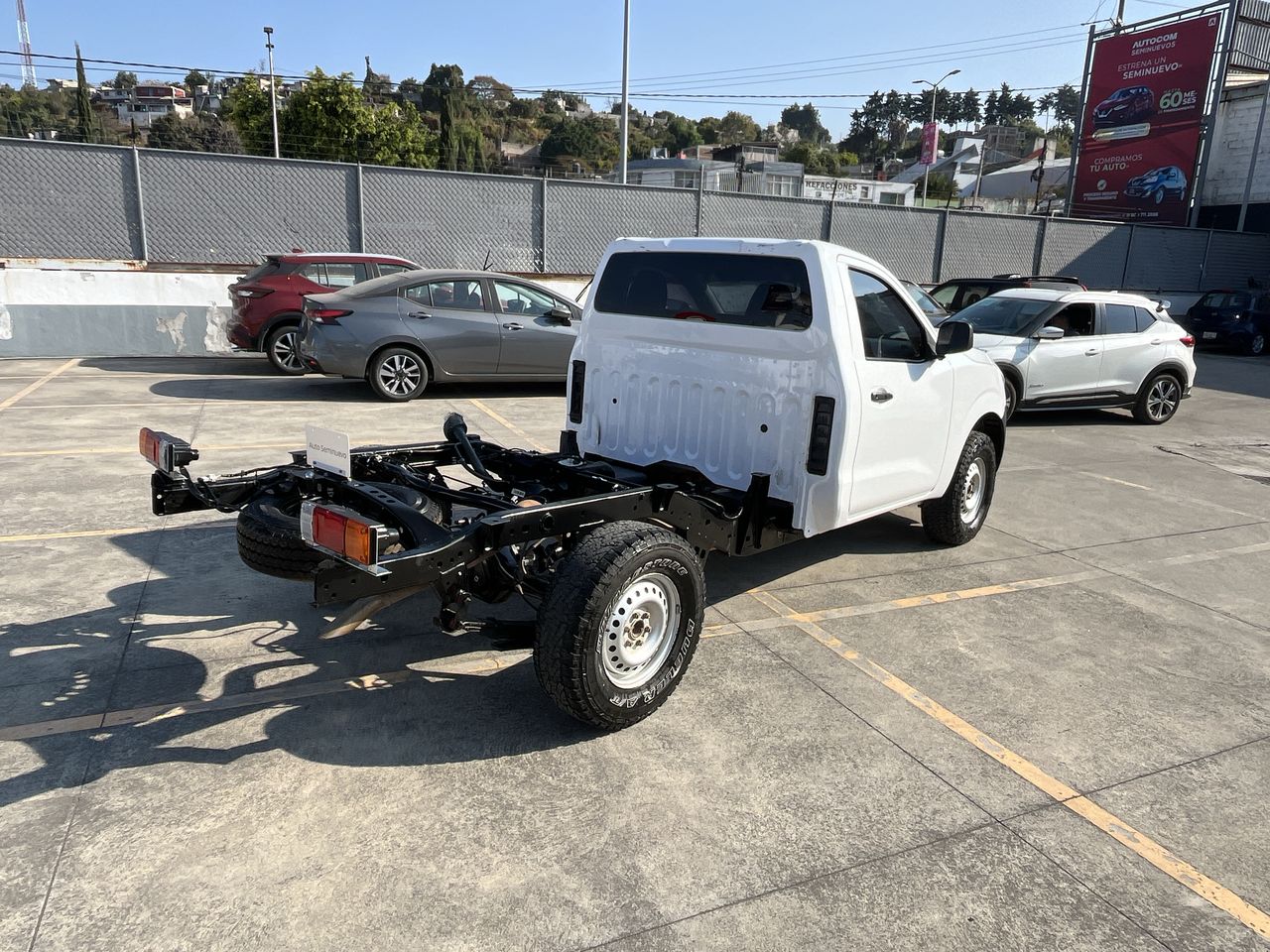 2020 Nissan NP300 CHASIS CAB. TM DH AC PAQ. SEG. VDC 6 VEL