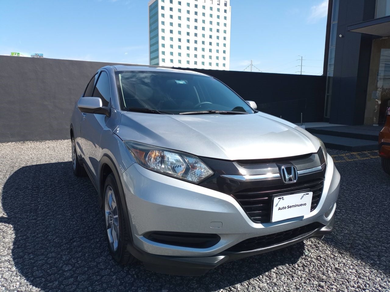 2018 Honda HR-V UNIQ CVT