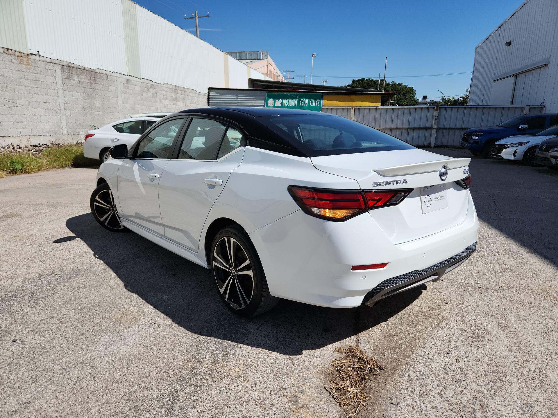 2022 Nissan SENTRA SR CVT