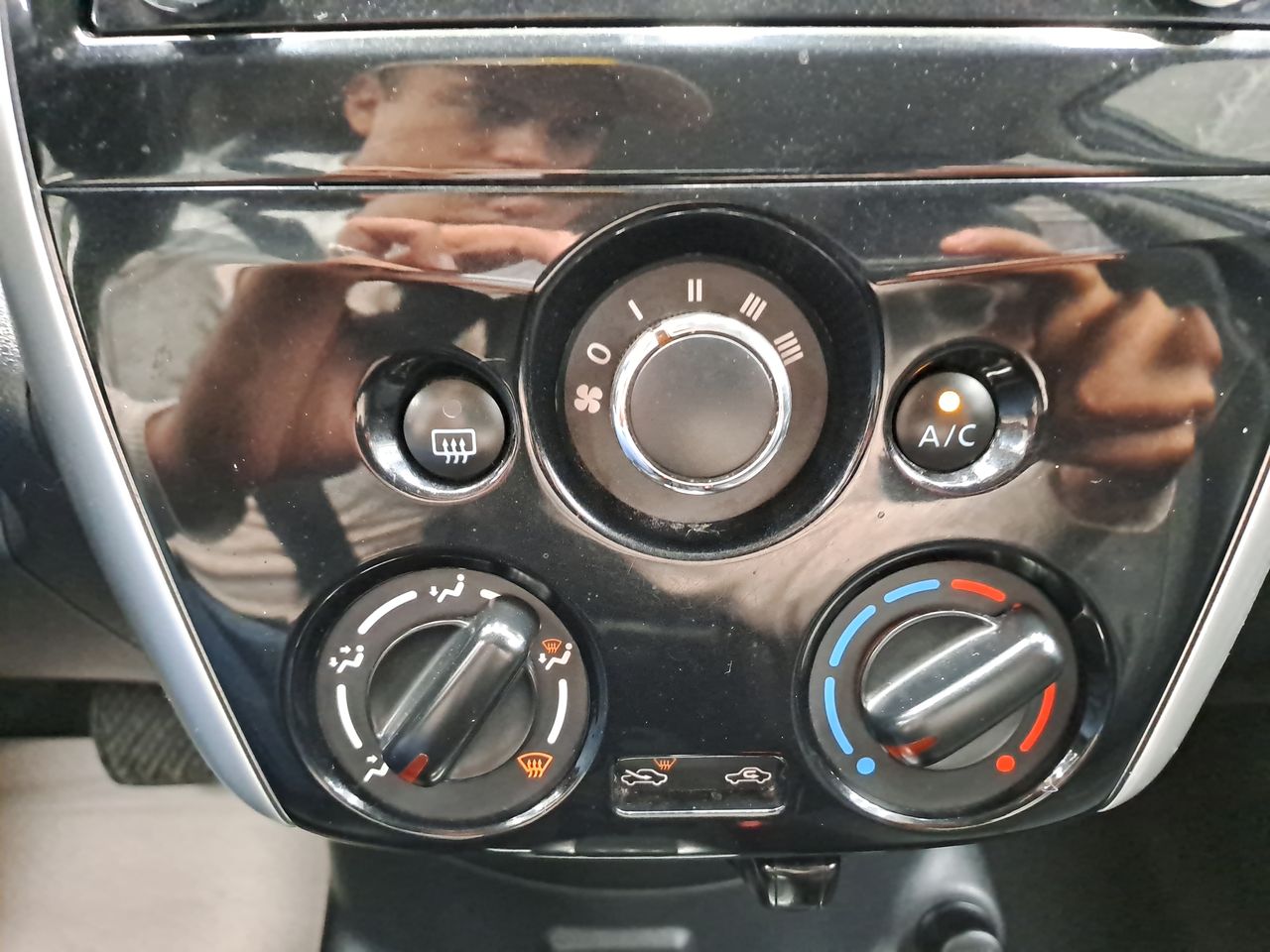 2018 Nissan VERSA EXCLUSIVE NAVI AT AC