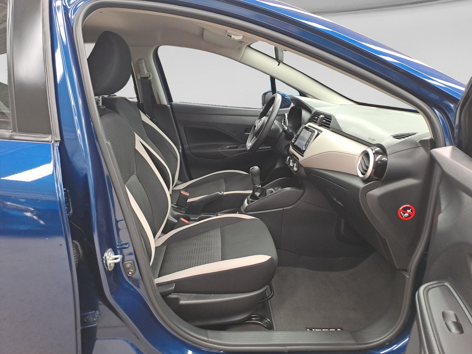 2022 Nissan VERSA VERSA ADVANCE MT