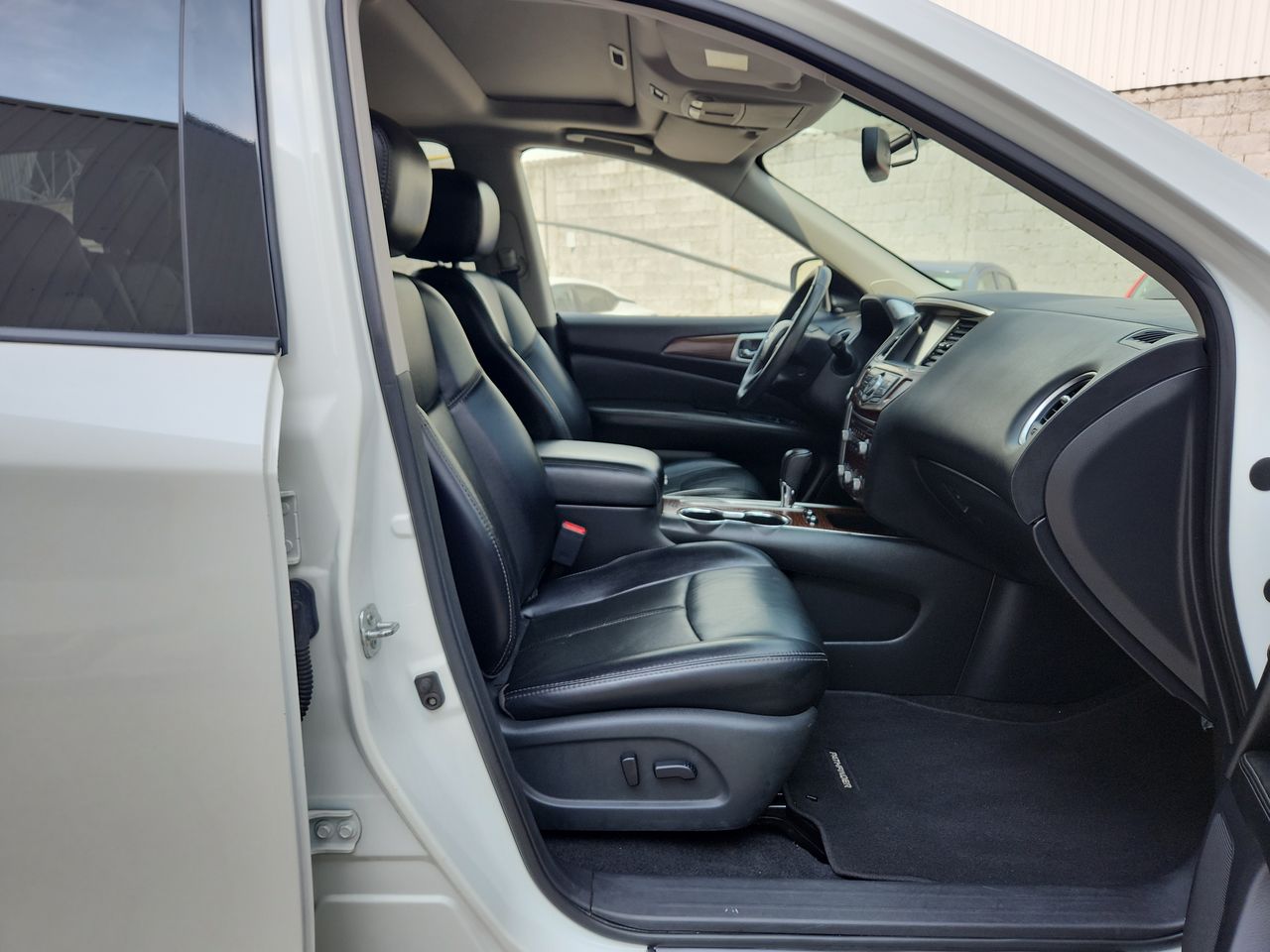 2018 Nissan PATHFINDER EXCLUSIVE