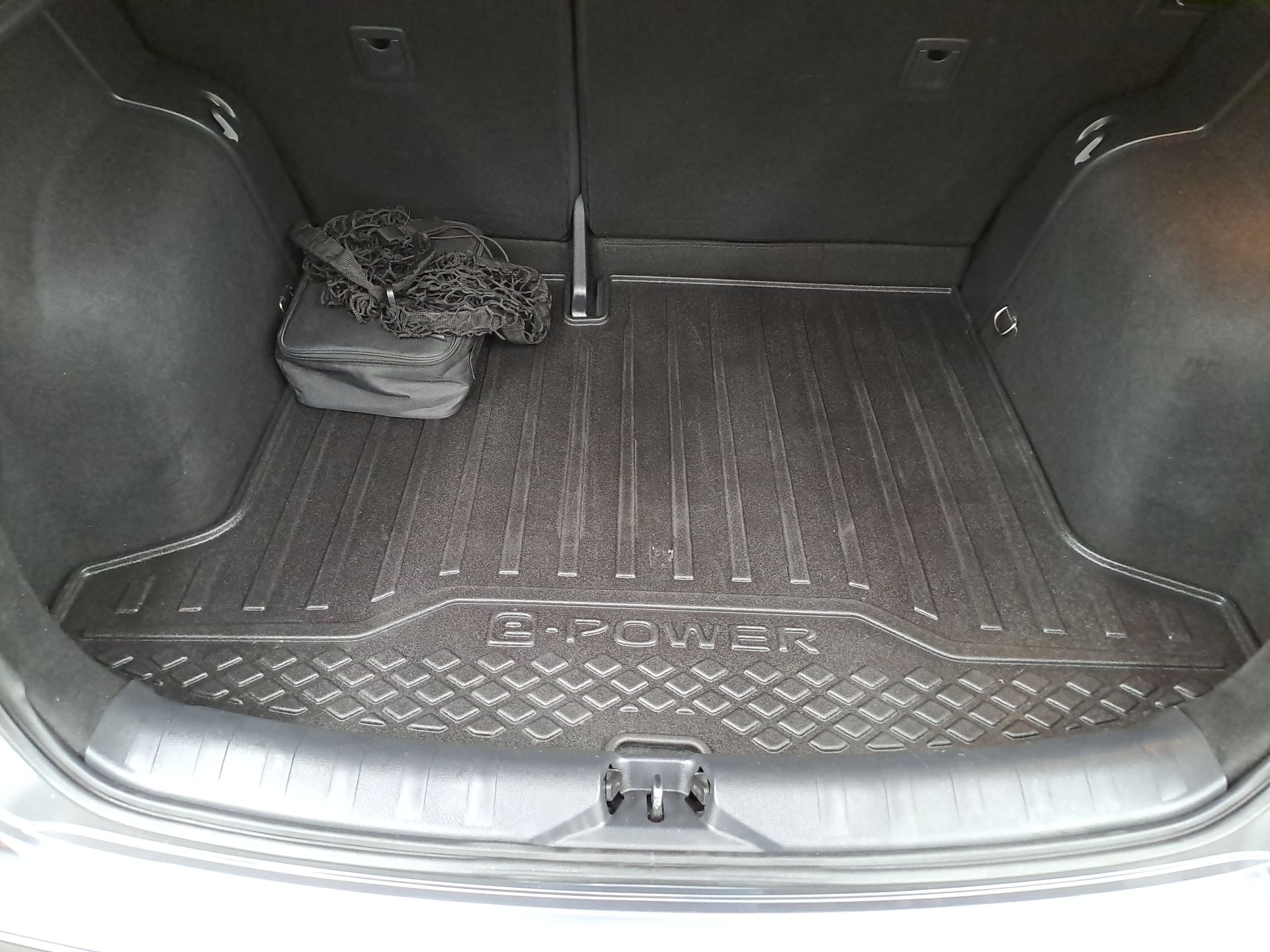 2024 Nissan KICKS PLATINUM E-POWER 24
