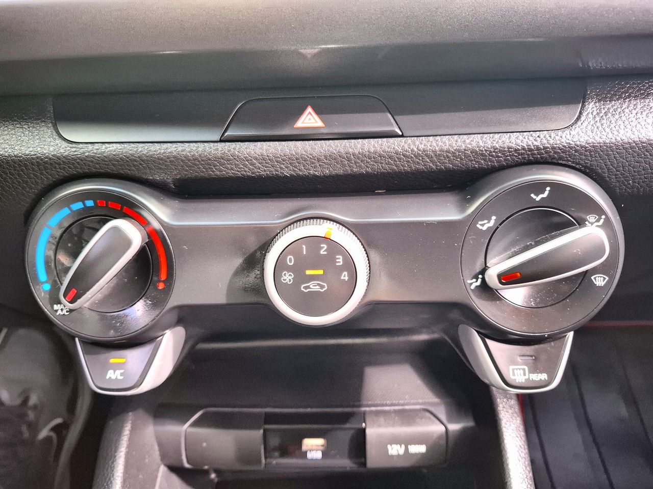 2022 Kia RIO L TA