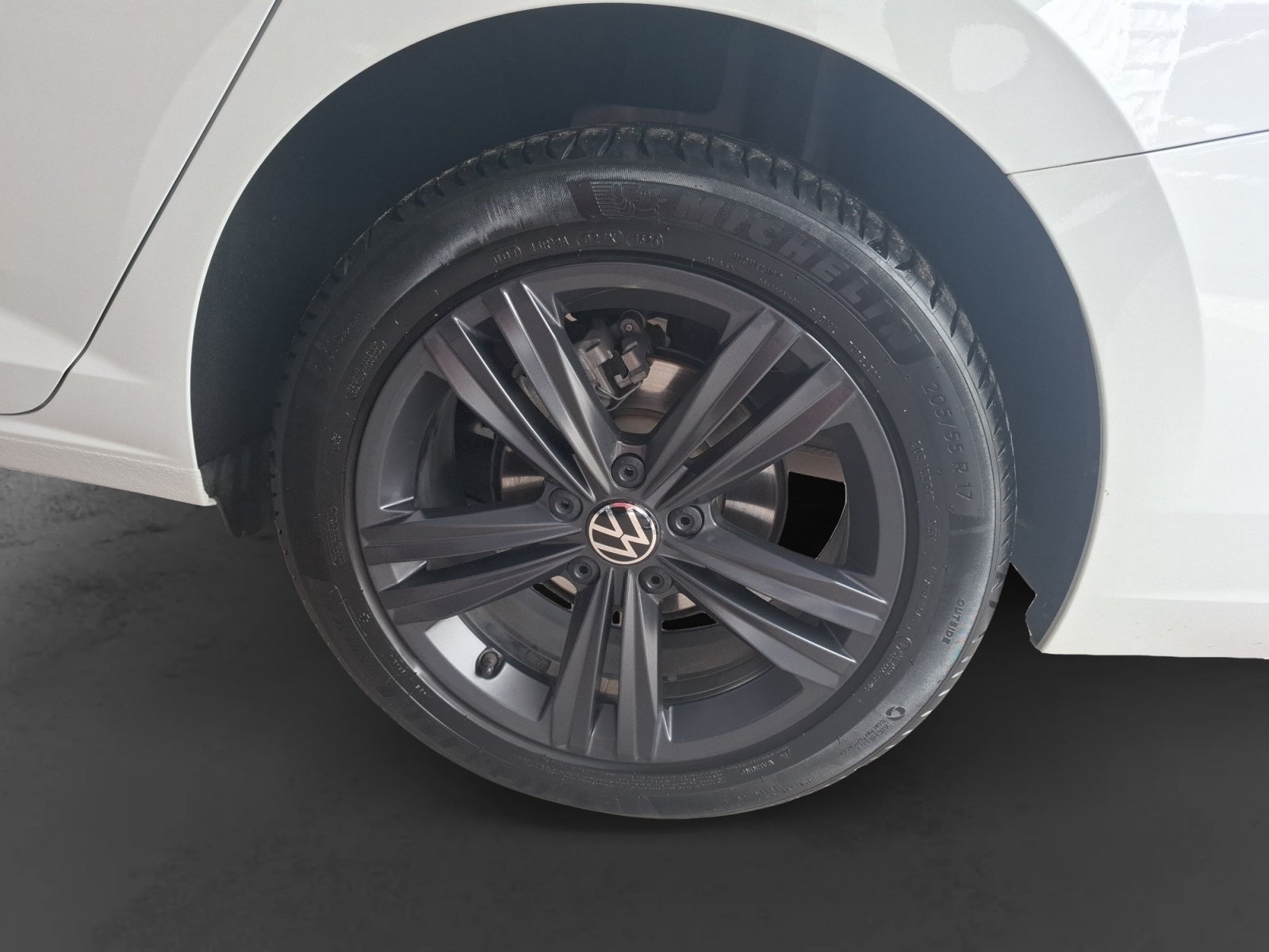 2024 Volkswagen JETTA SPORTLINE LONG DRIVE