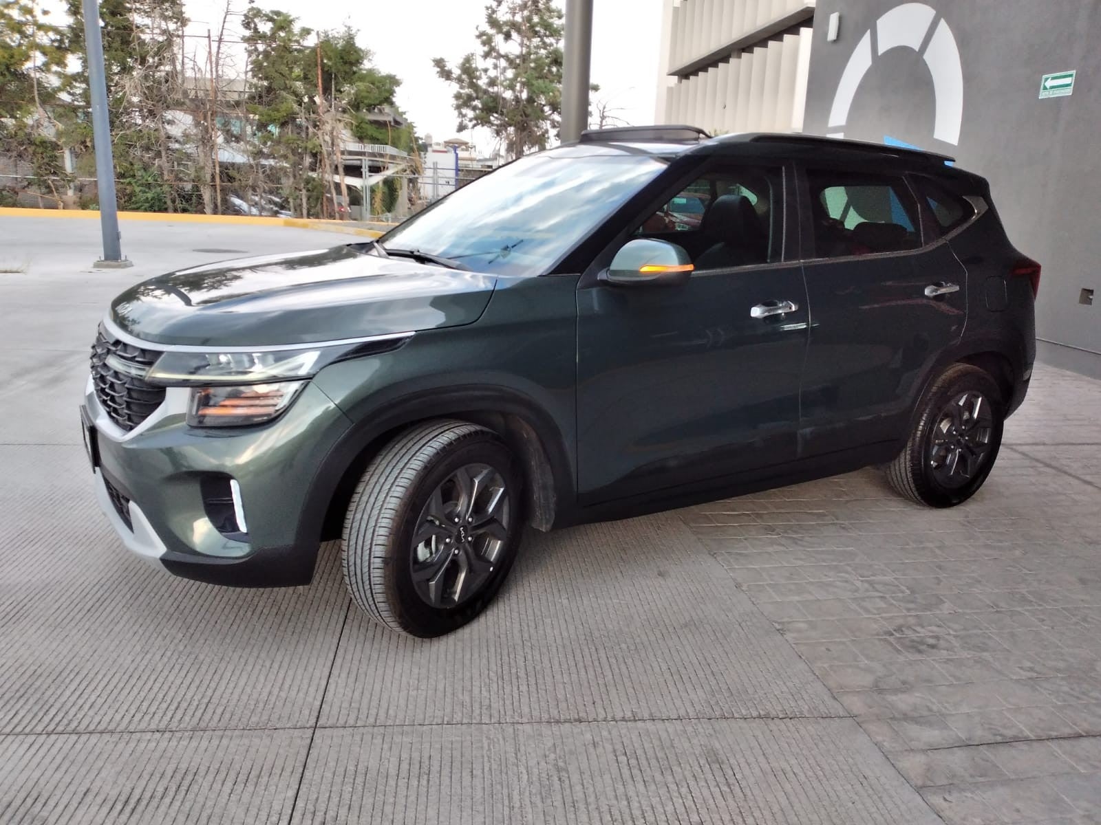 2024 Kia SELTOS SX