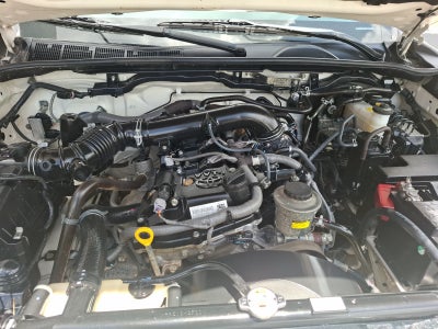 2023 Toyota HILUX D-CAB BASE
