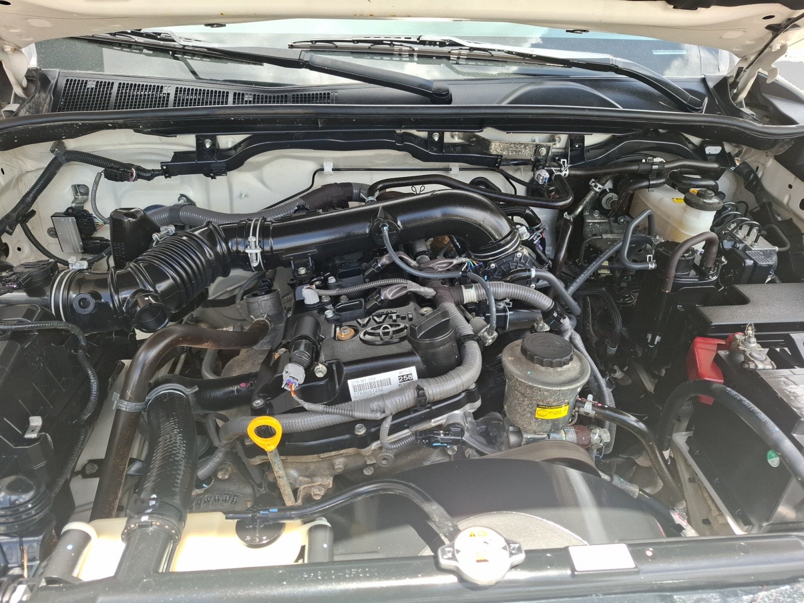 2023 Toyota HILUX D-CAB BASE