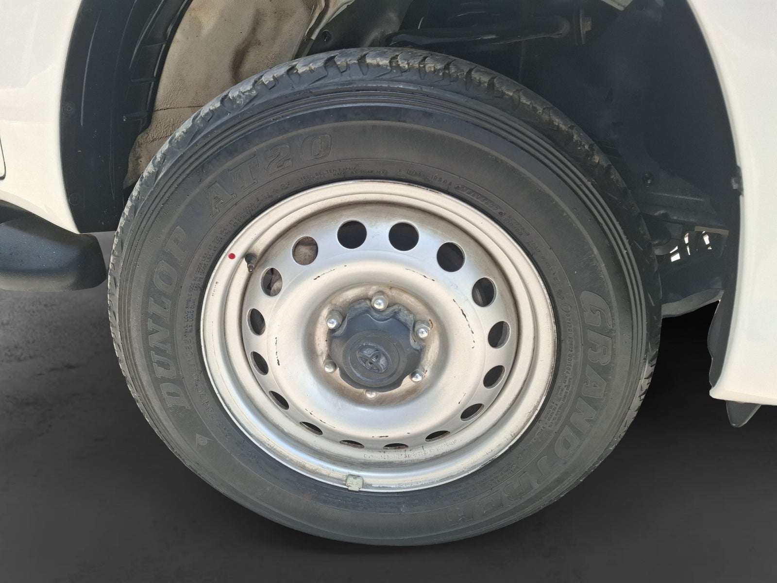2023 Toyota HILUX D-CAB BASE
