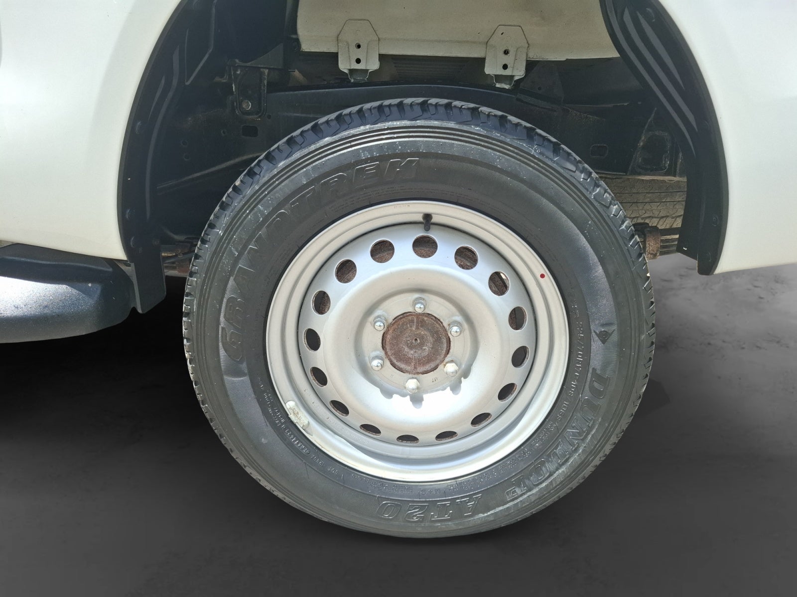 2023 Toyota HILUX D-CAB BASE