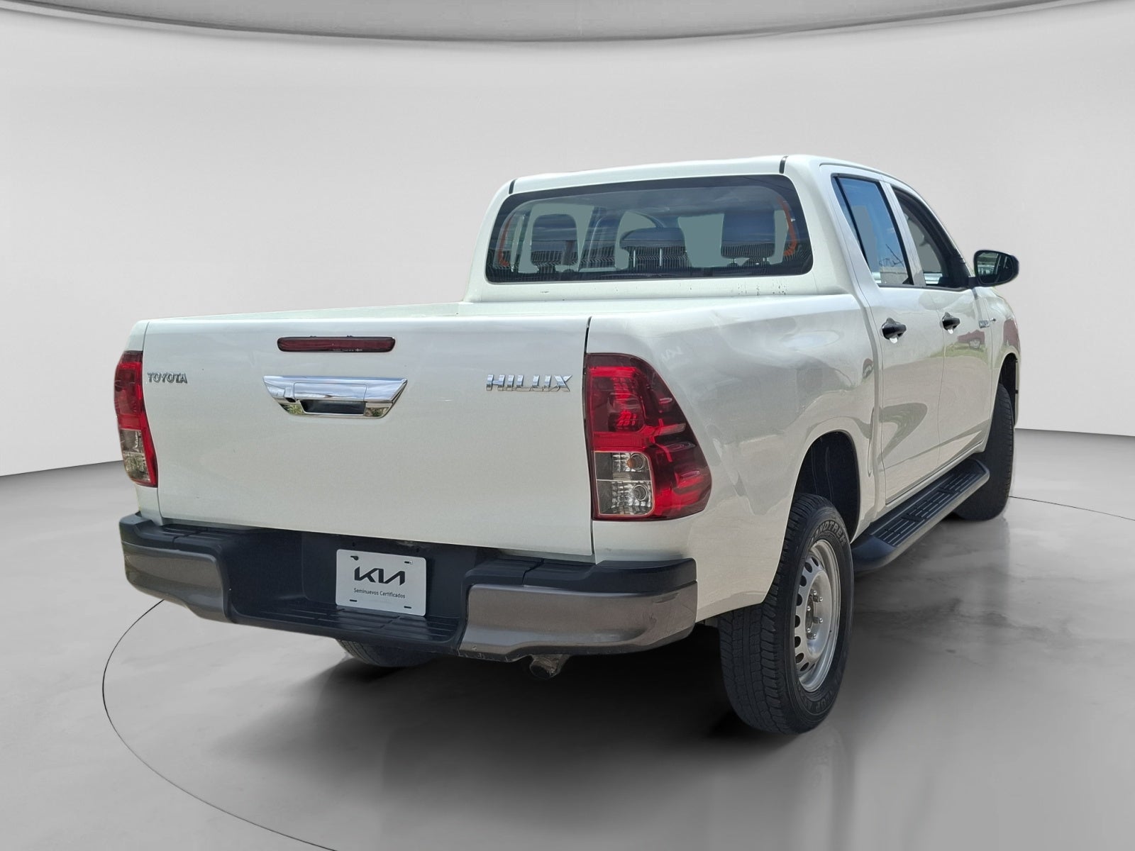 2023 Toyota HILUX D-CAB BASE
