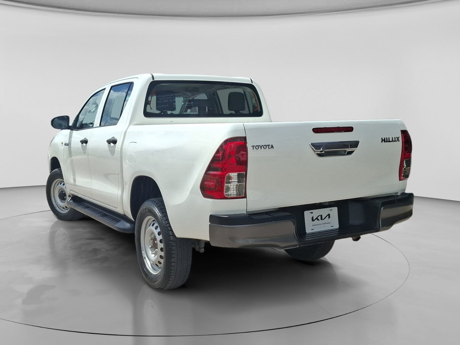 2023 Toyota HILUX D-CAB BASE