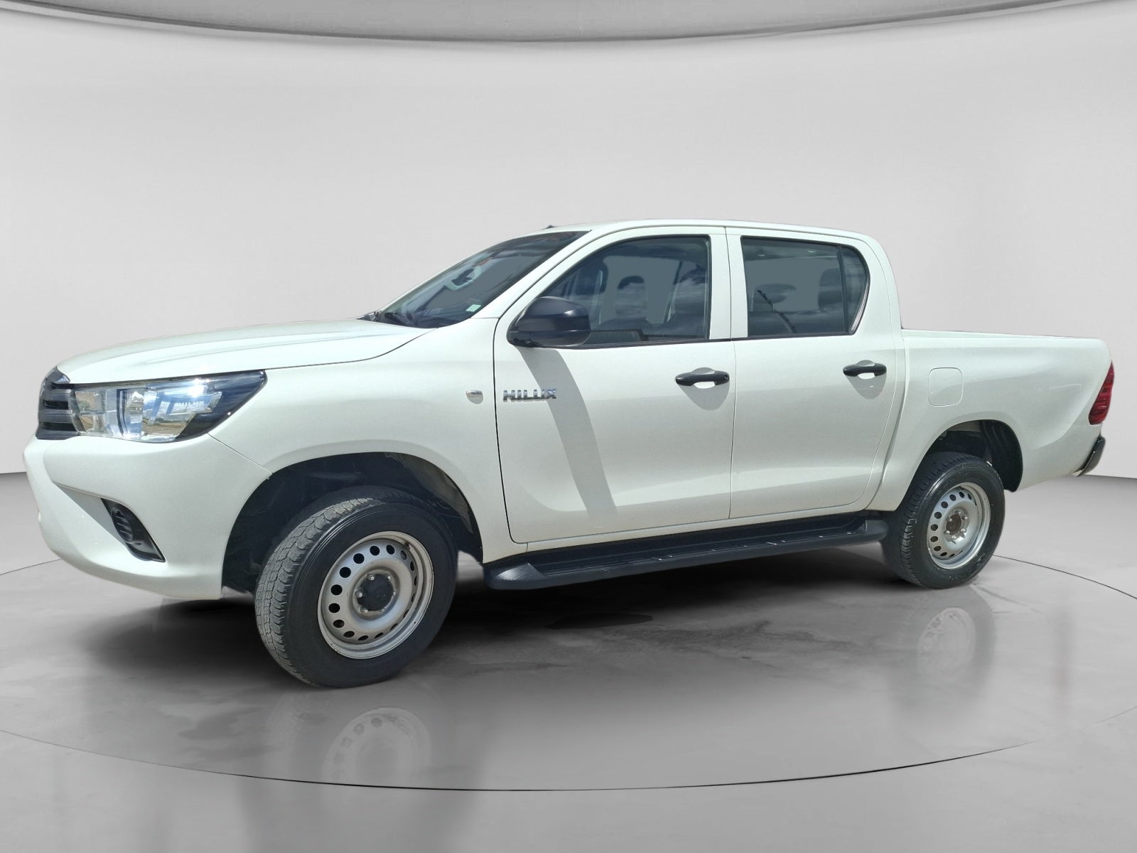 2023 Toyota HILUX D-CAB BASE