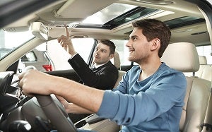 Schedule a test drive at Nissan Autocom Uruapan in Uruapan, Michoacán de Ocampo, México.